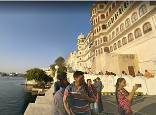 City lake palace.png