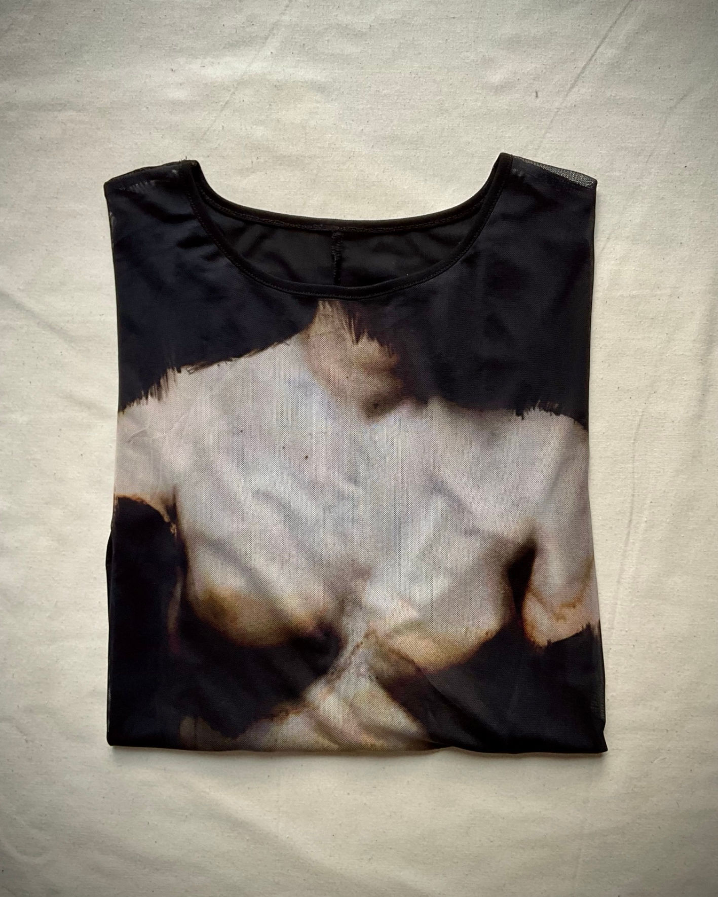 VENUS MESH TOP. PRINTED & MADE IN ENGLAND.