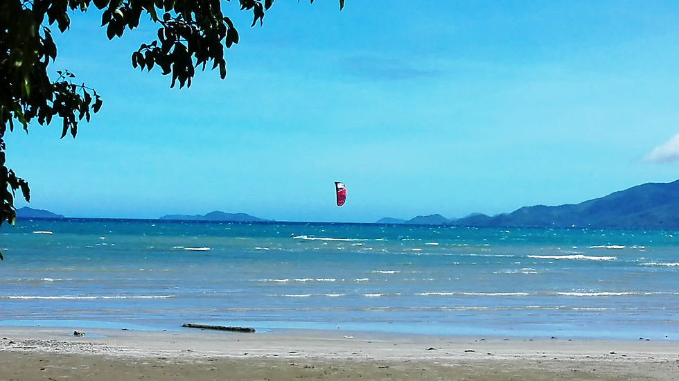 Kiteboarding in Sibaltan