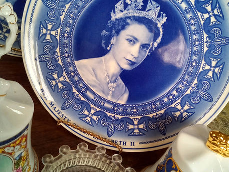 王室コロネーショングッズ入荷しました