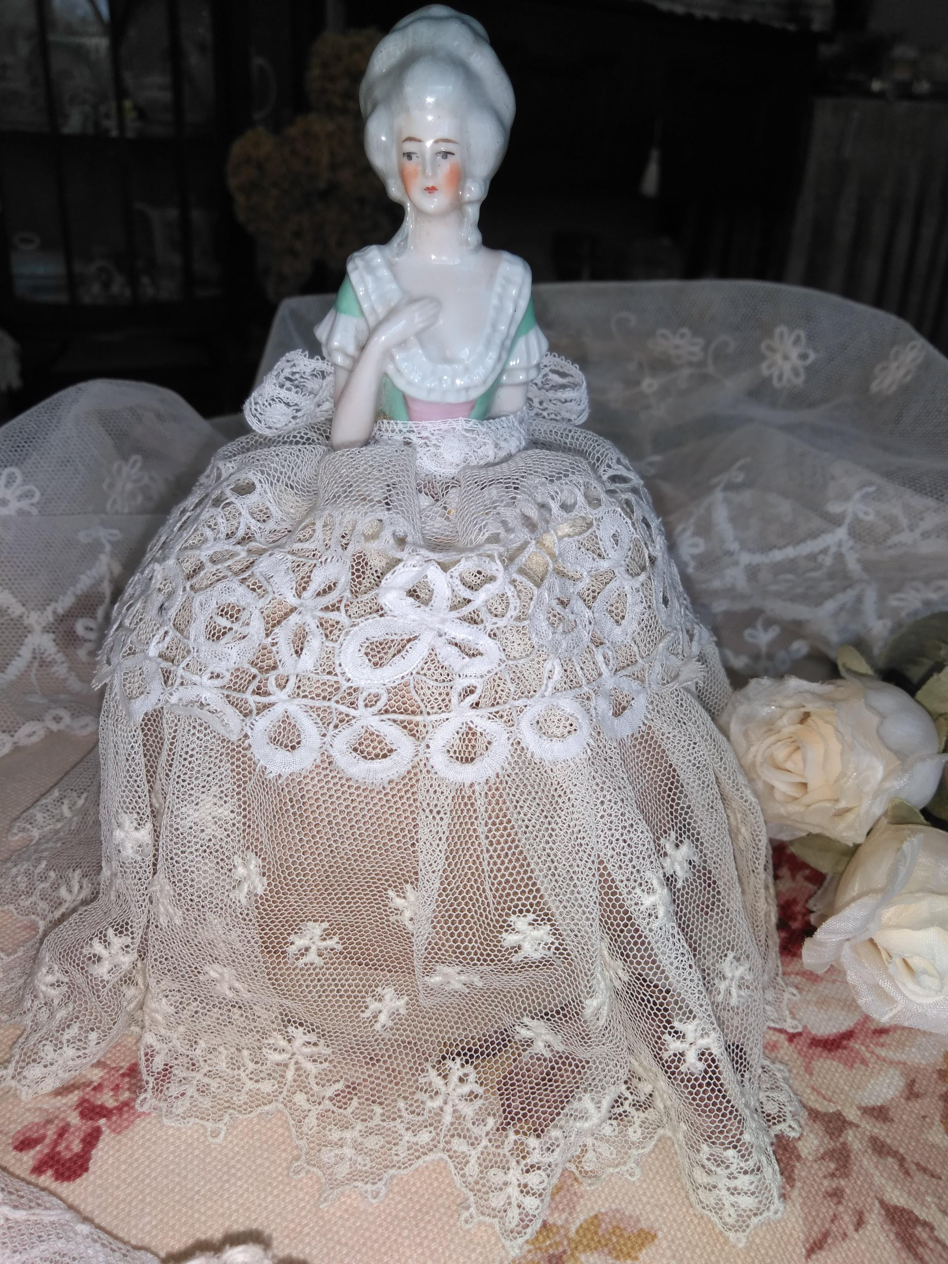 アンティークピンドール