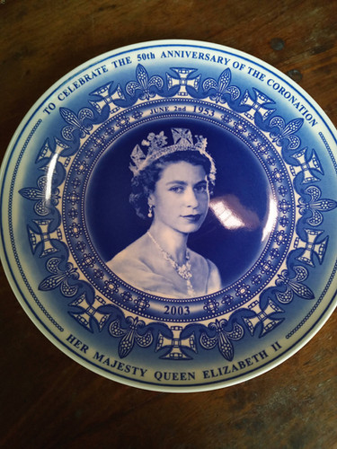 エリザベス女王戴冠式50周年記念プレート | Antique Melford