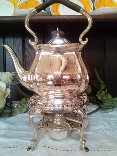 美しい彫のティーケトル＆スタンド | Antique Melford