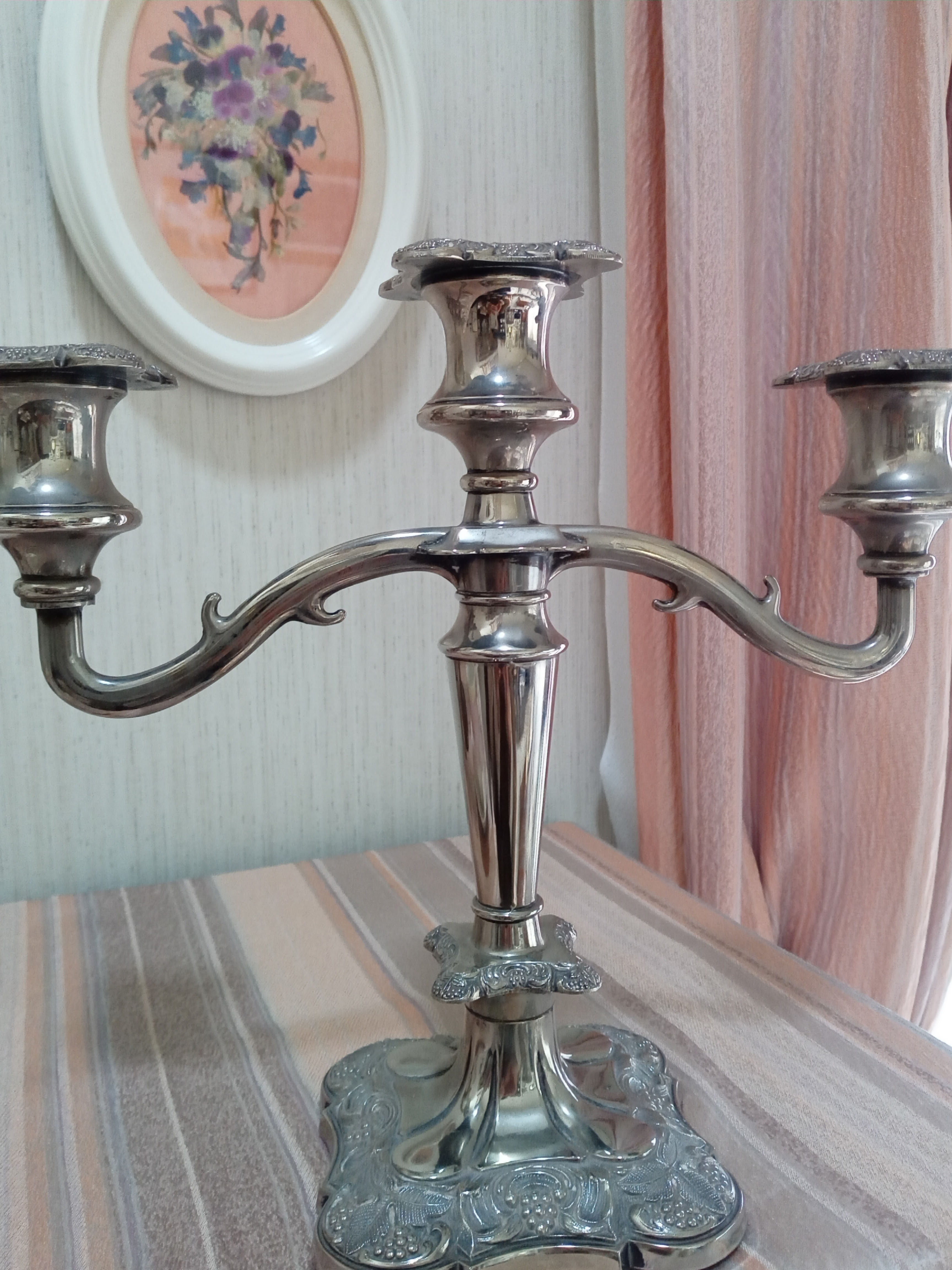英国シルバープレートキャンドルスタンド