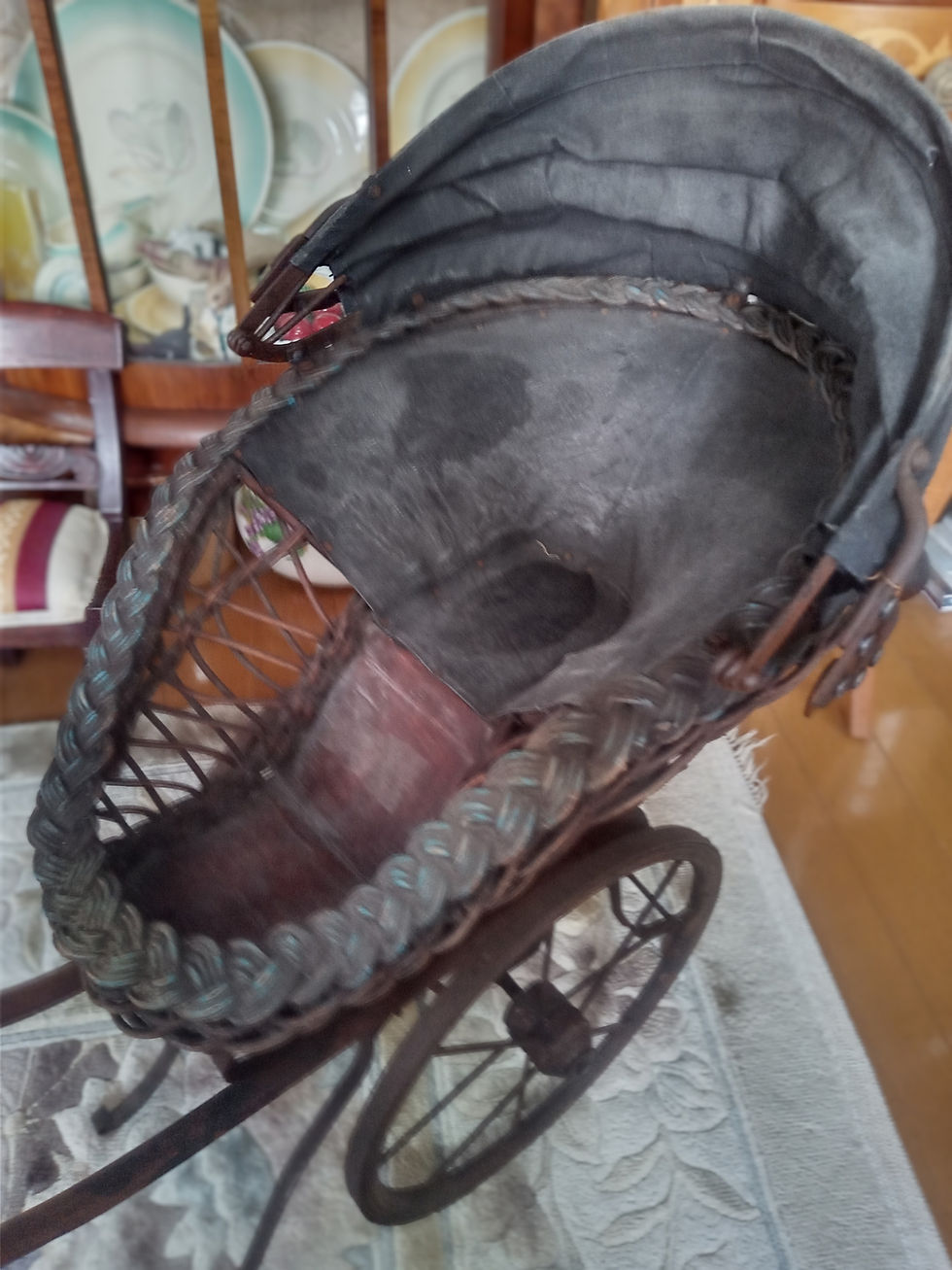 サムネイル： ヴィクトリアンウィッカーバギードール用