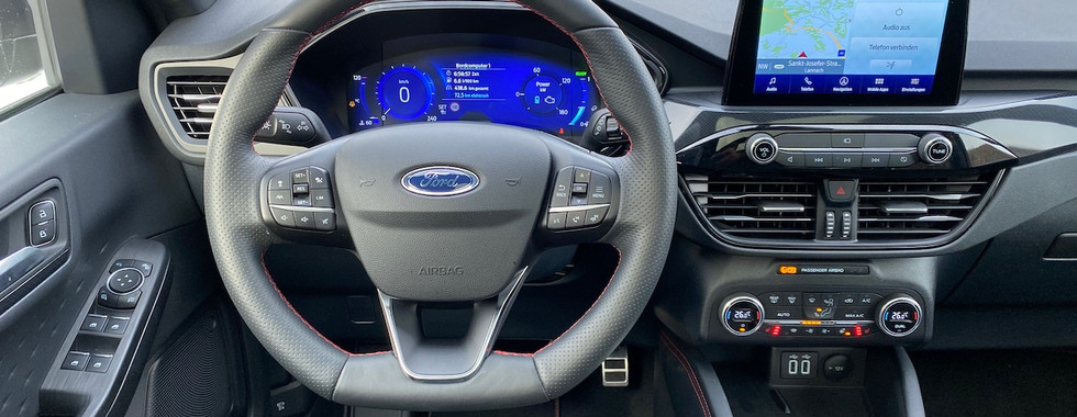 Ford Kuga PHEV - Cockpit