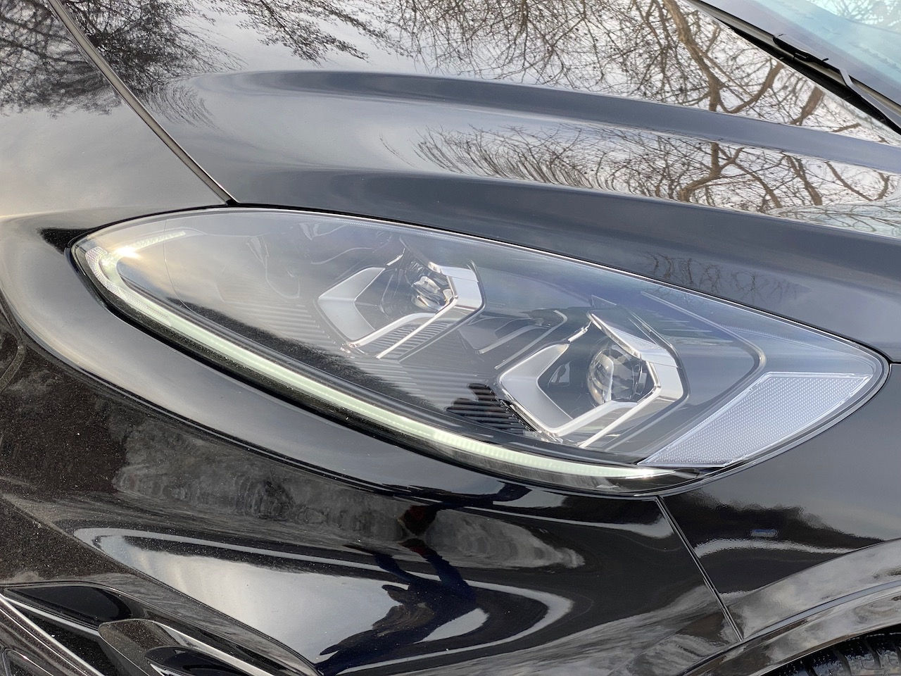 Ford Kuga PHEV - Scheinwerfer 