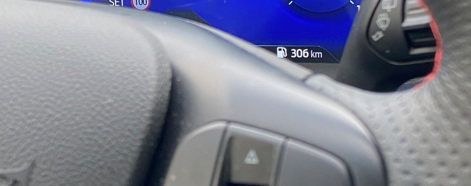 Ford Kuga PHEV - Lenkrad Detail