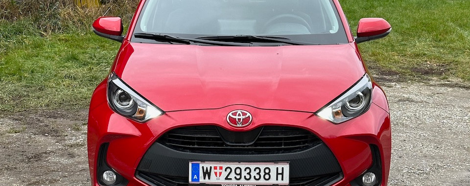 Toyota Yaris Active – Front