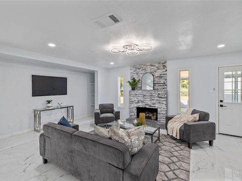 833 Russell Lane, Bedford, Texas 76022