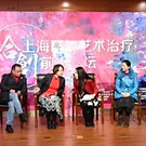 中国上海でのパネルディスカッションでの場面です