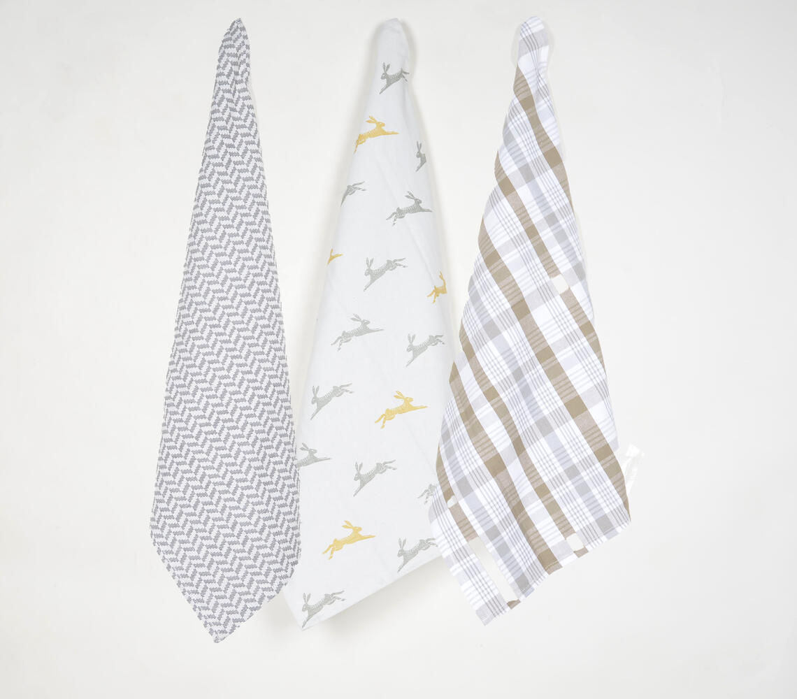 Jumping Bunnies Multicolor Kitchen Towels (Set of 3)