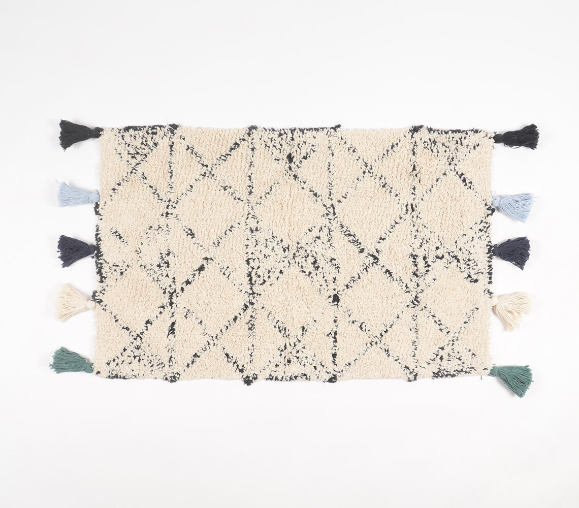 Tufted & Tasseled Geometric Bath mat