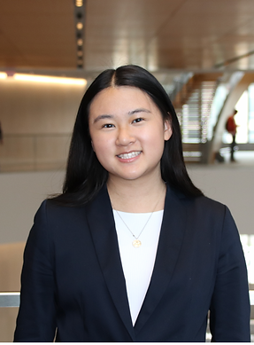 Headshot - Emily Liu.png