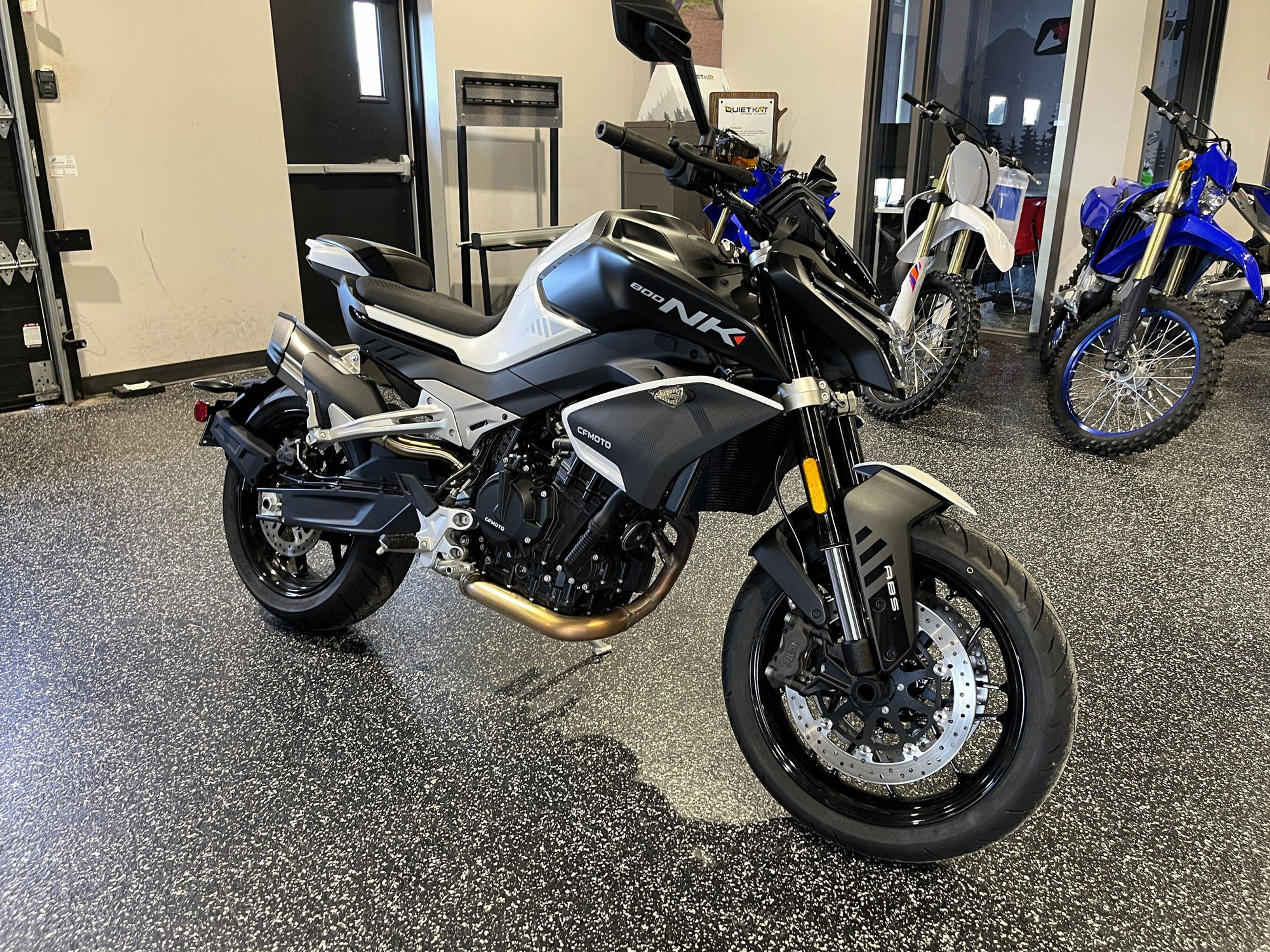2024 CFMOTO 800NK Sport
