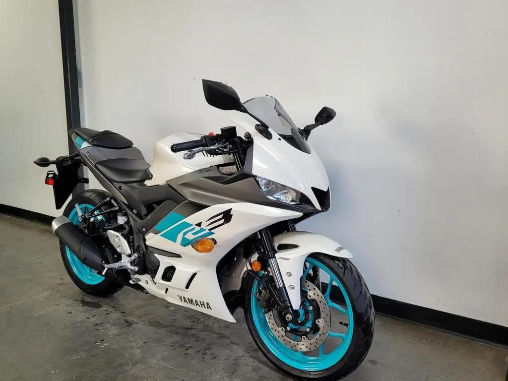 2024 Yamaha R3