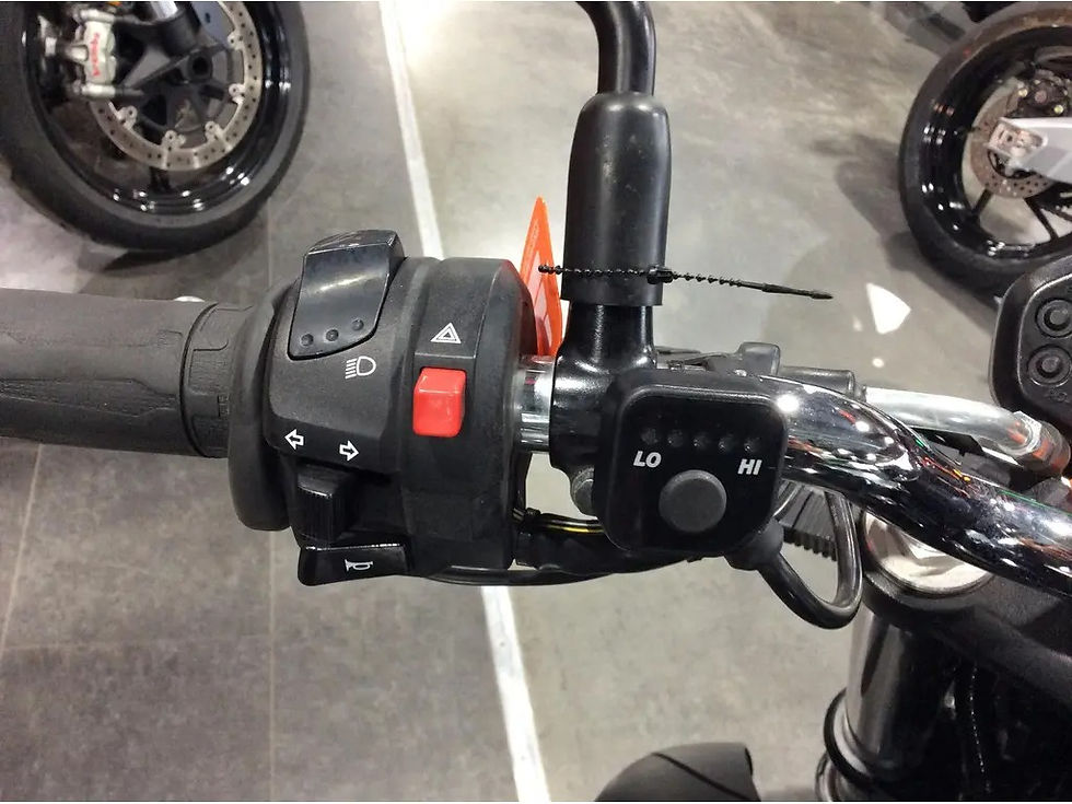 Thumbnail: 2014 Suzuki Gladius 650