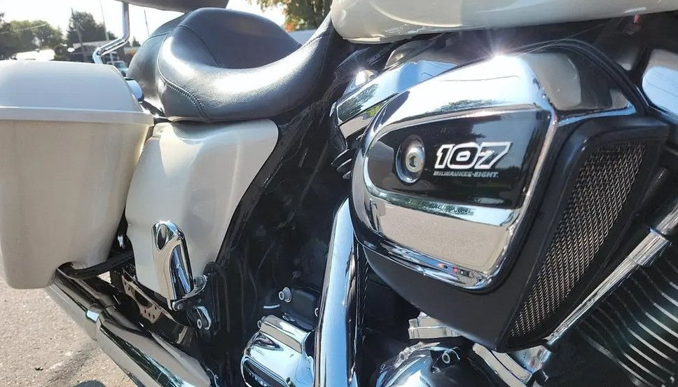 Thumbnail: 2018 Harley-Davidson Road Glide FLTRX