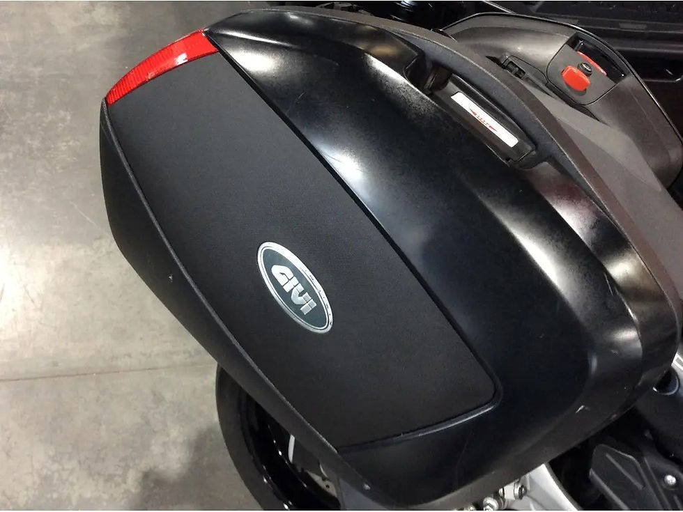 Thumbnail: 2014 Suzuki Gladius 650