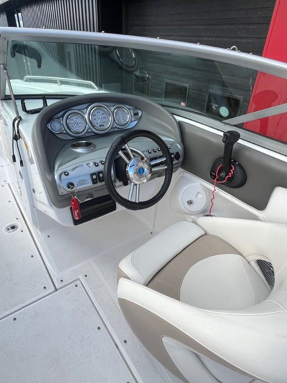 Thumbnail: 2011 Azure AZ238