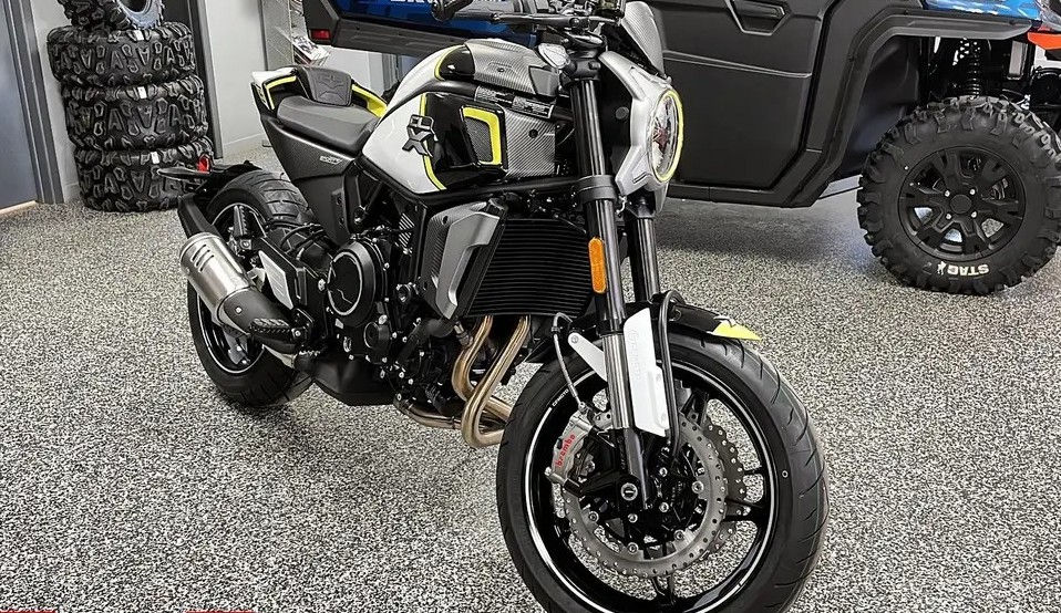 Thumbnail: 2023 CFMOTO 700 CL-X Sport