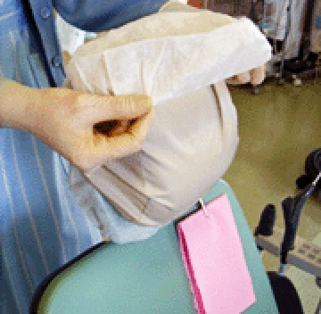 ヘッドレストのカバーも1人ずつ交換