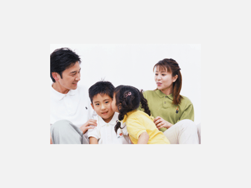 幸せで健康を考える家族