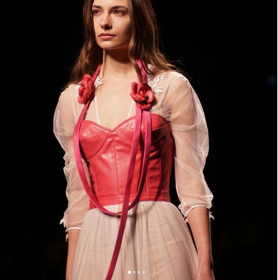 Elisabetta Polignano stupisce tutti #MilanoBridalWeek
Rivoluziona l'abito da Sposa !