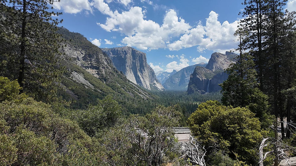 Tunnel View of Yosemite Valley