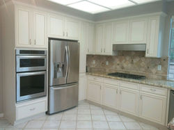 bennies kitchen 2