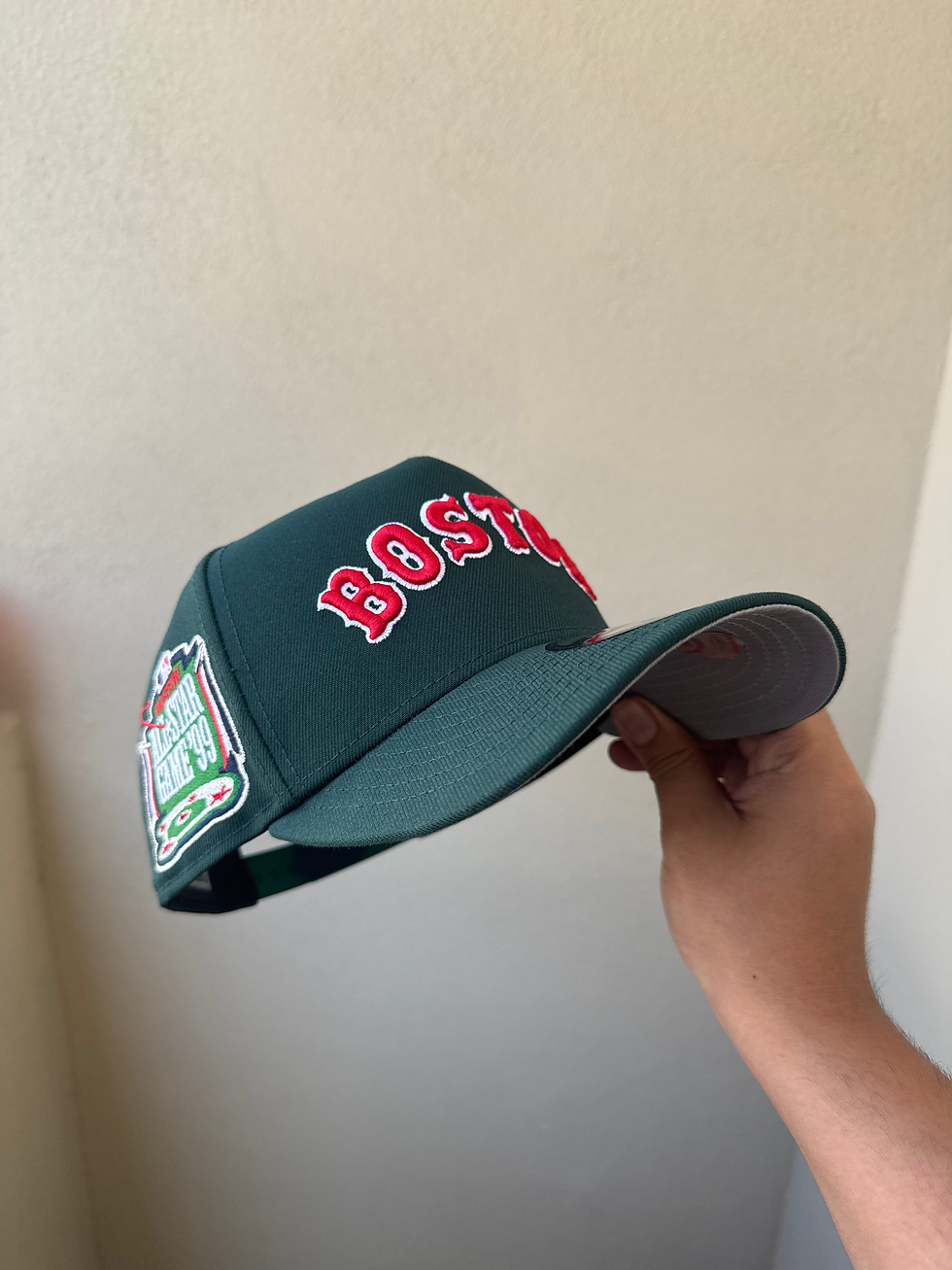 Miniatura: Verde 9fifty con letras rojas de la ciudad, Red Sox ASG 1999