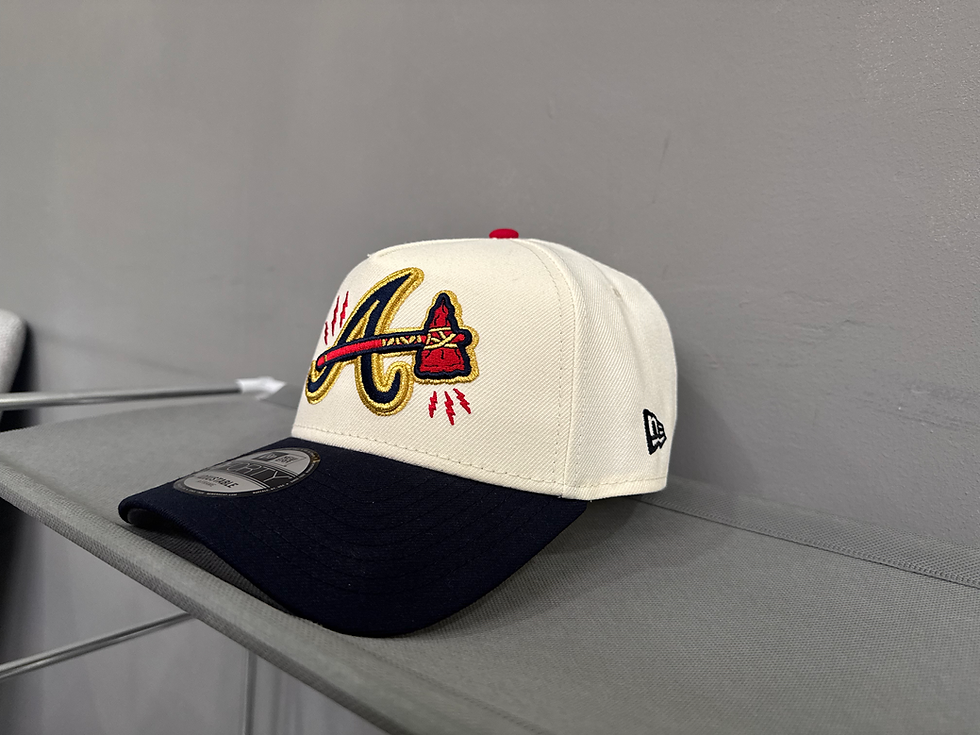 Miniatura: Blanca con azul marino y logo con detalles, Braves WS 1995