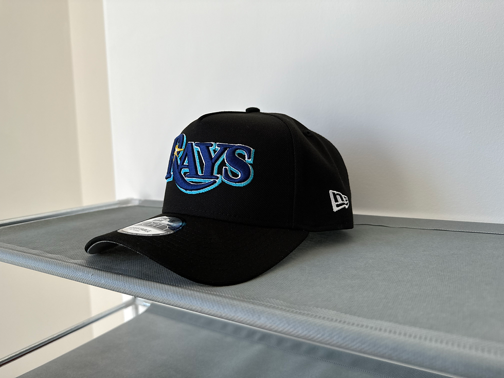 Miniatura: Negro con letras azules, Rays parche del equipo