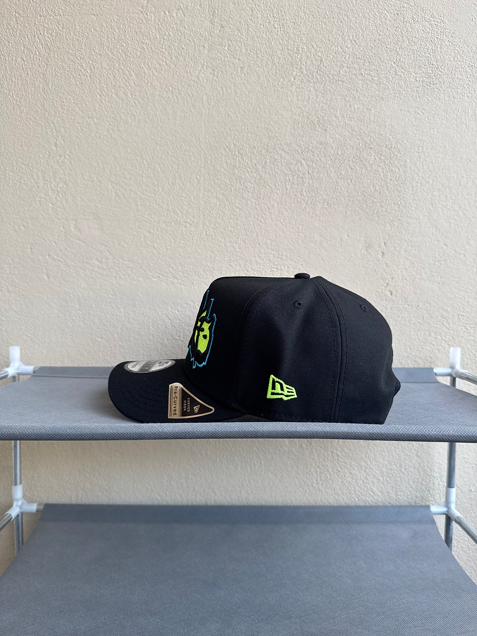 Miniatura: Negra 9fifty con letras del equipo estilo grafiti verde, Yankees Subway Series