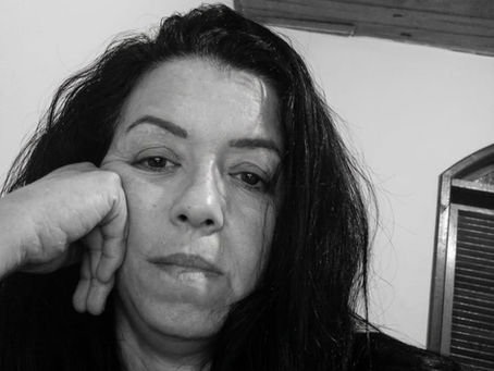 mulher exausta esgotamento fisico autismo em mulheres