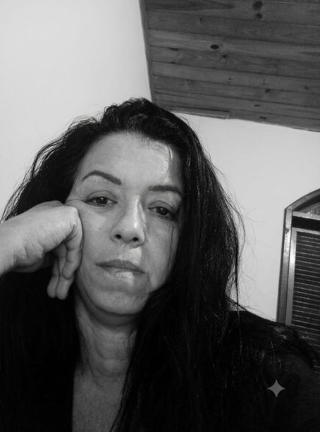 mulher exausta esgotamento fisico autismo em mulheres