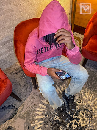 Men’s pink hoodie outfit by Ventone Original