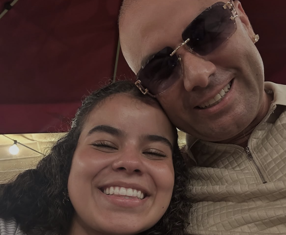 Yele junto a su padre, Wisin, en una selfie
