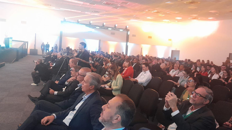 Público na cerimônia de abertura da Feicon 2026