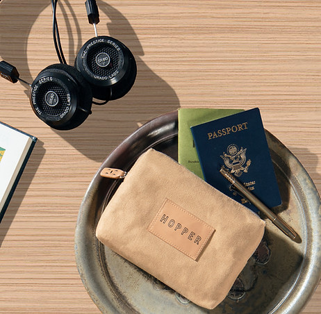 clip jetblue hayward hopper amenity kit, usa brand, sustainable pouch
