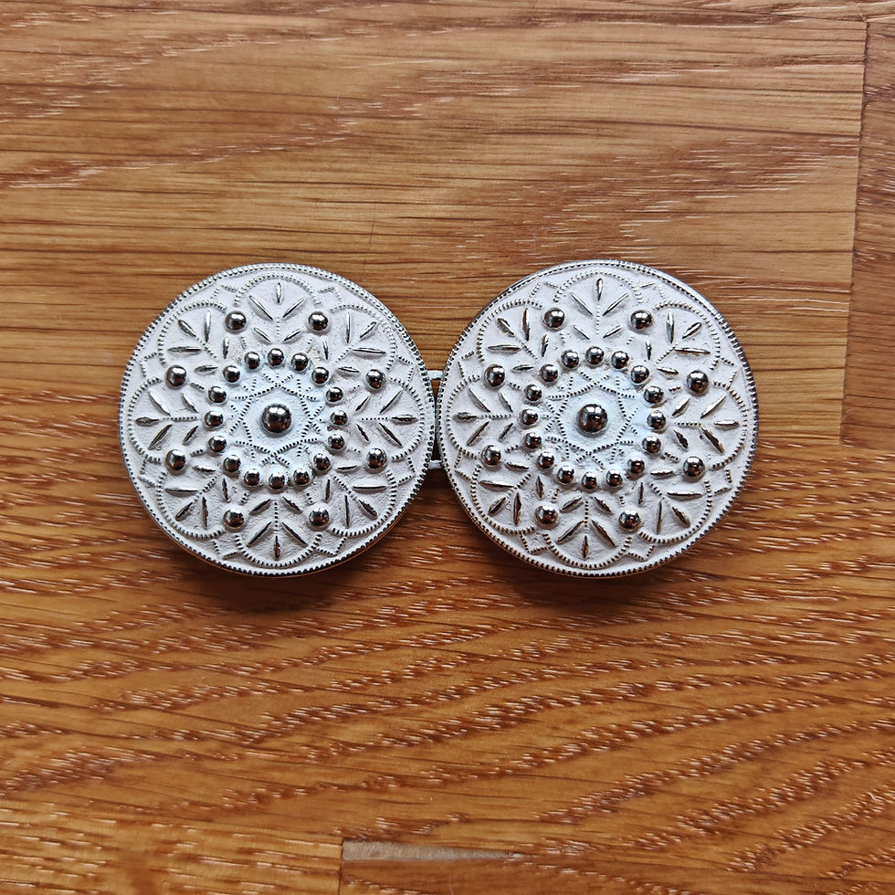 Miniaturbild: handbemalene Schürzenschließe - rosa/gelb/braun/grau