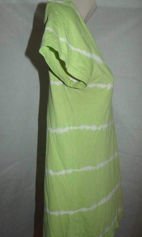 Thumbnail: Green Old Navy Ladies V-Neck