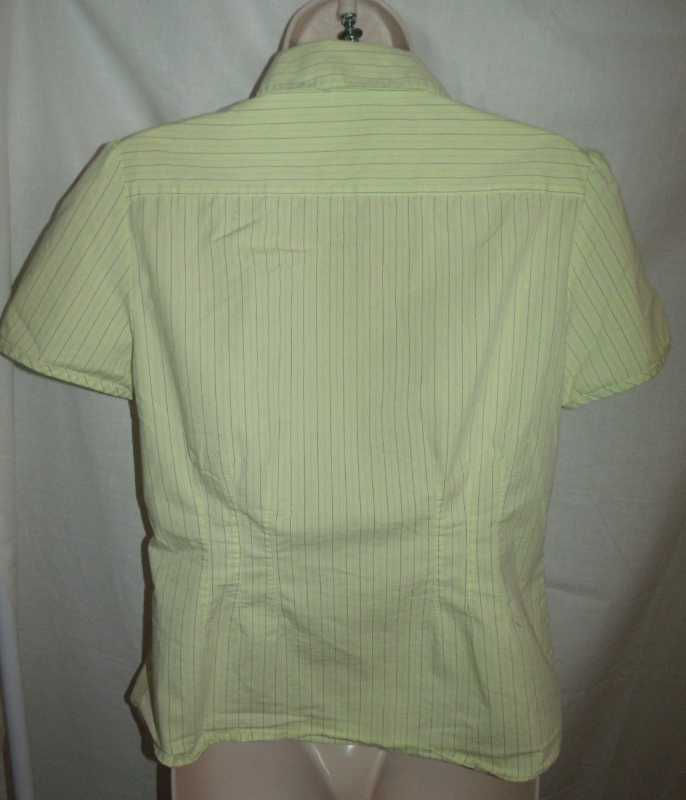 Thumbnail: Jaclyn Smith Ladies Button Up Collared Shirt