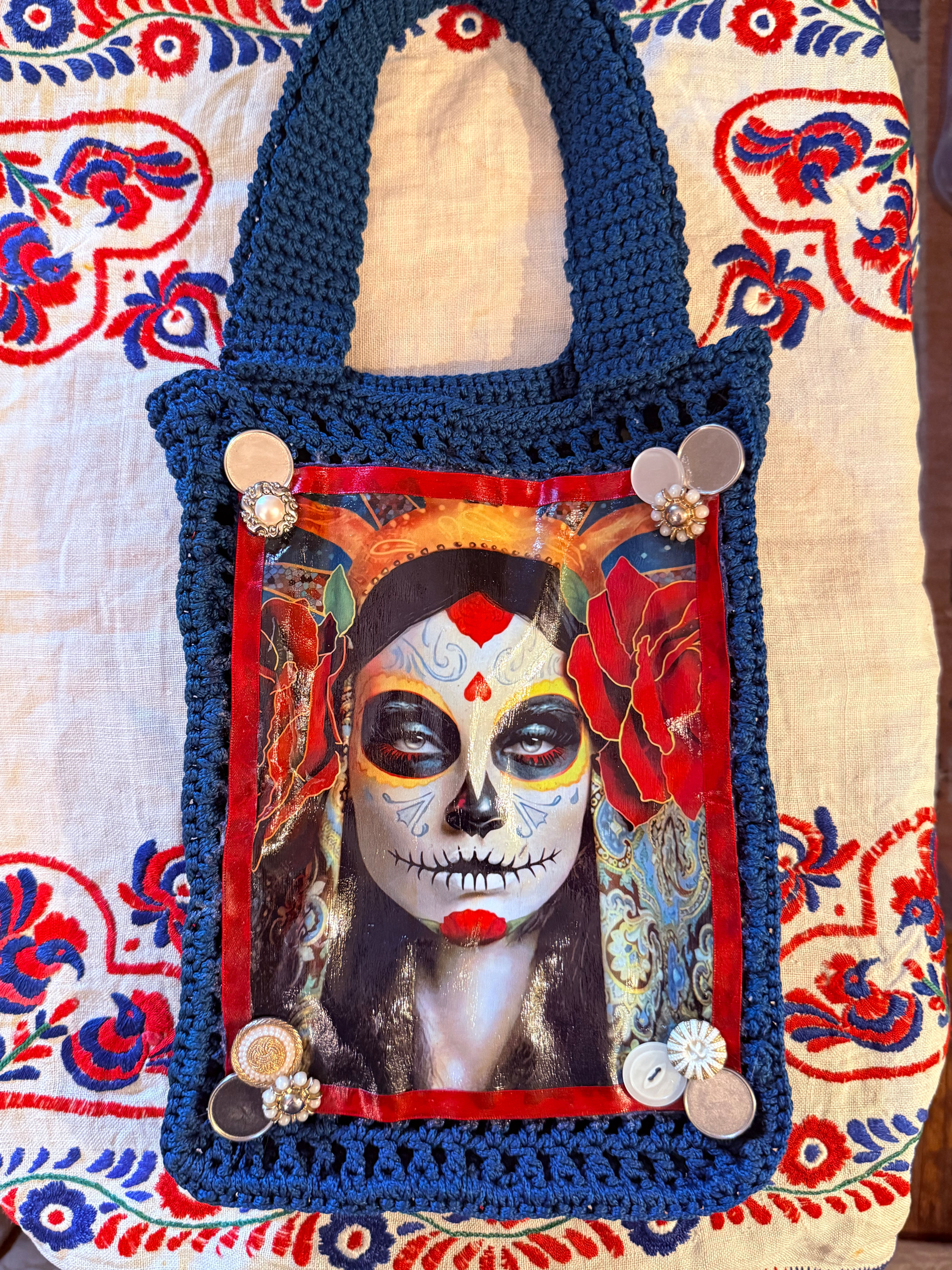 La Calavera Catrina in brilliant blue