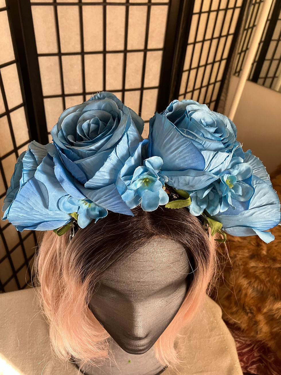 Thumbnail: Fridalious & Yemaya Corona de Blue Roses