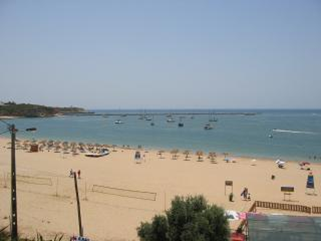 2) Praia Grande Ferragudo