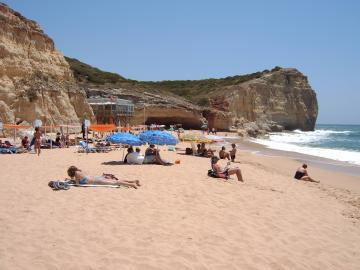 6) Praia dos Caneiros