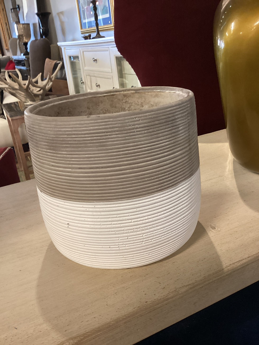 White and gray 2 color vase