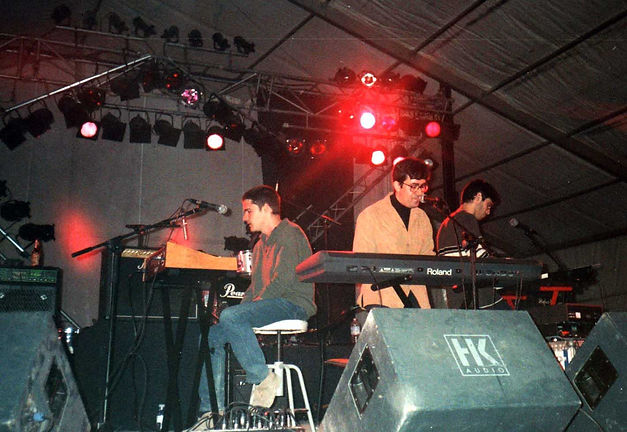 Parade_MEGAPOP111.jpg