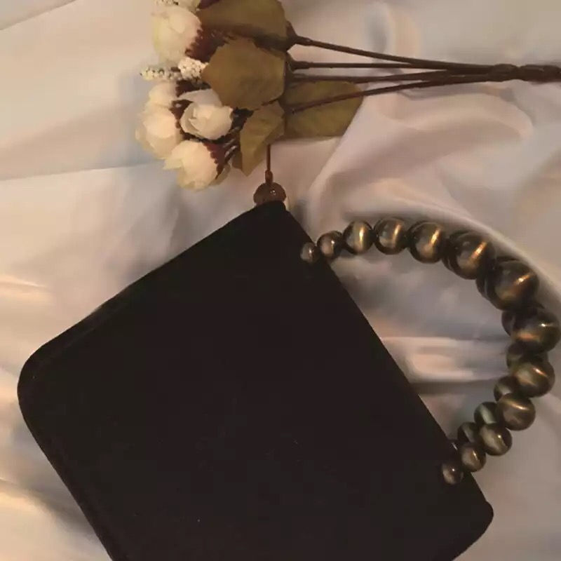الصورة المصغرة: Retro Beaded Handle Handbag